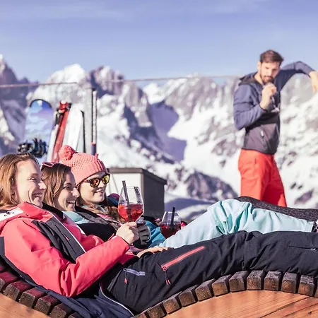 Tirol Hotel 3*
