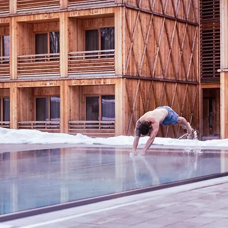 Tirol 3*