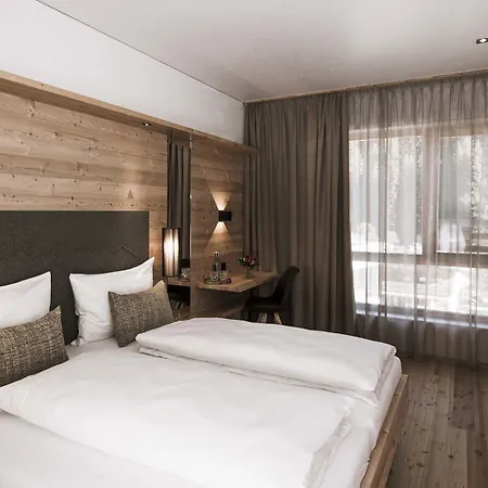 Hotel Tirol