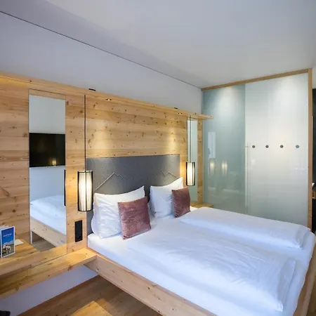 Hotel Tirol