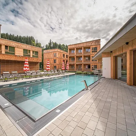 Tirol 3*